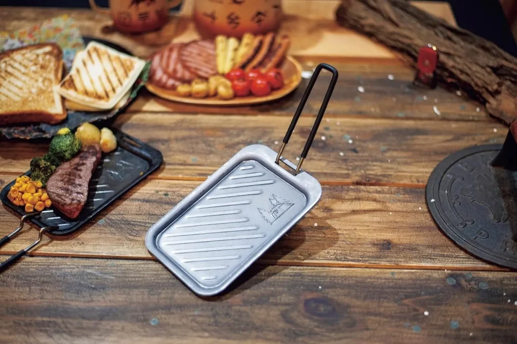 過去最高の神付録』BE-PAL 2024年4月号｜ Ogawa ハンドル付き極厚鉄板