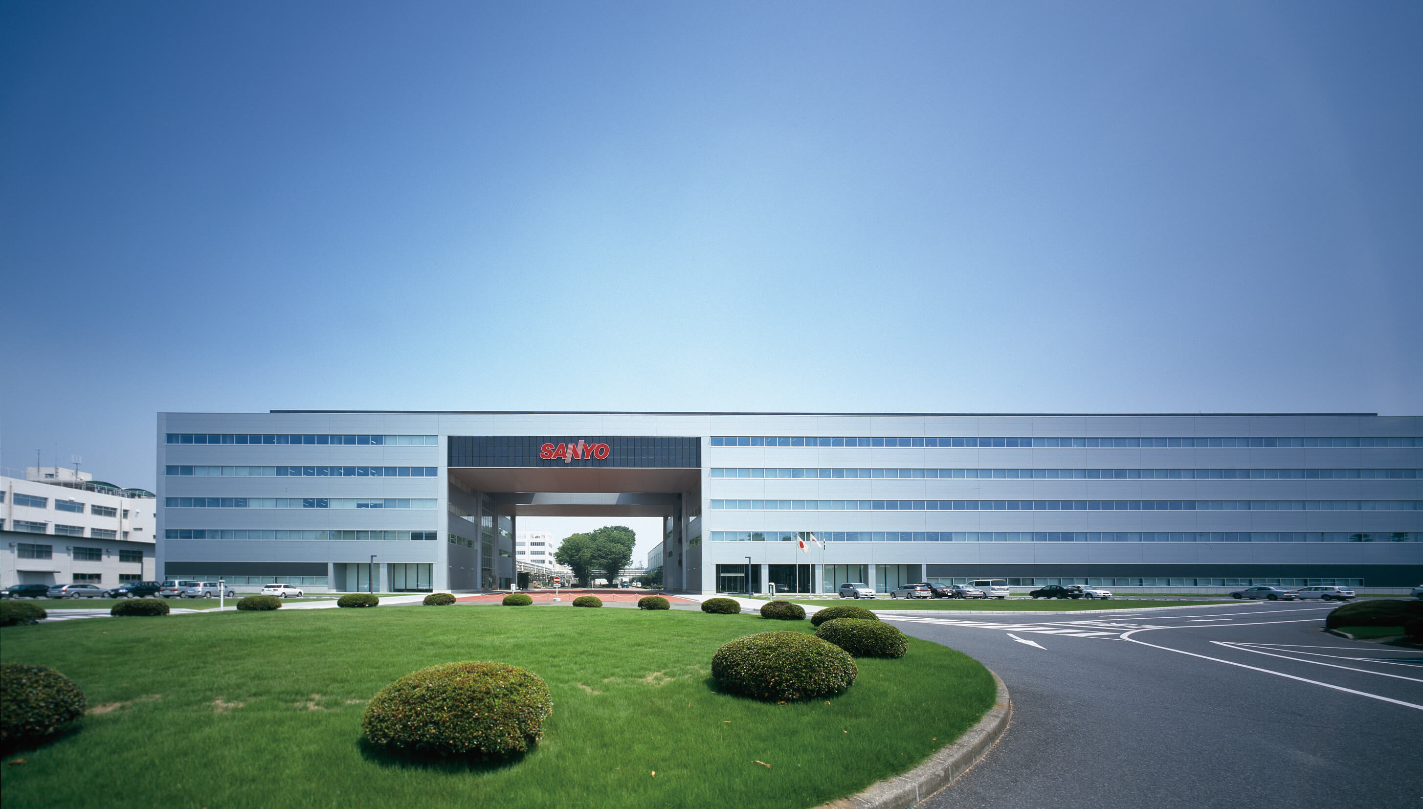 三洋電機 東京製作所 テクノゲート ‹ 施工事例 – NISC PANEL – 外壁材