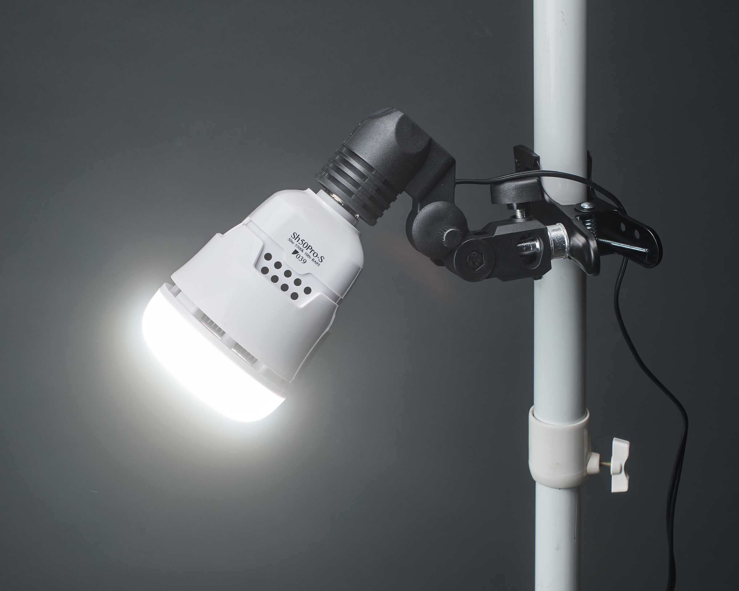 撮影用定常光の最初の一歩「高演色LED電球Sh50Pro-S 」導入の手引