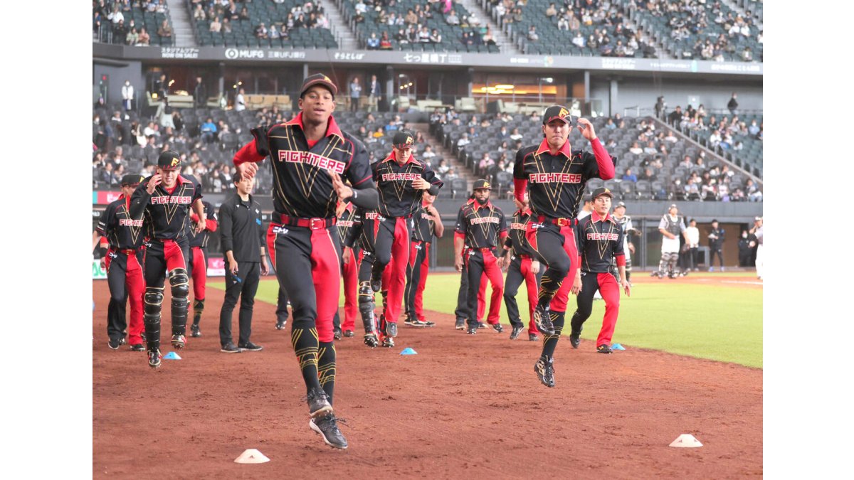 日本ハム】新庄剛志監督プロデュースのド派手ユニがついに初お披露目