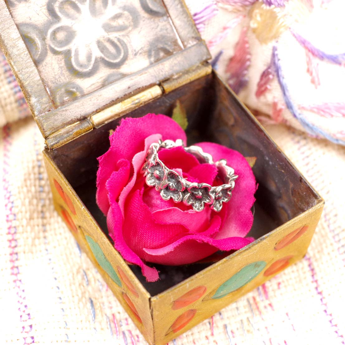 手描き☆ブリキBOX〈F〉