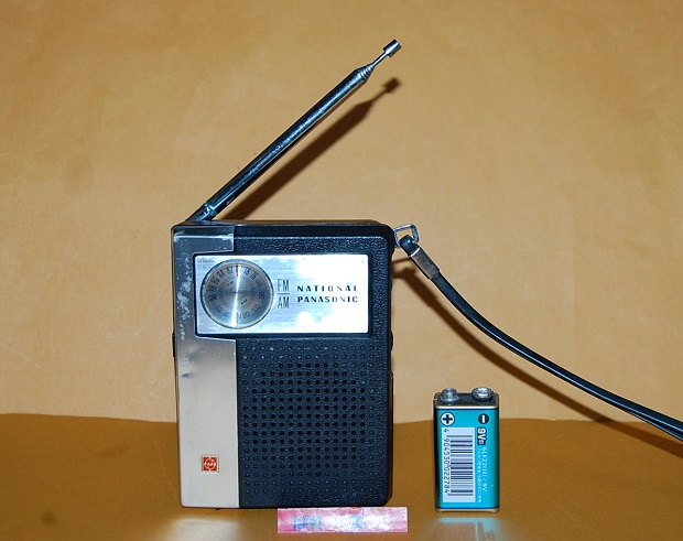 松下電器 Model:RF-619 9石トランジスター4ダイオード 2バンド(FM/AM