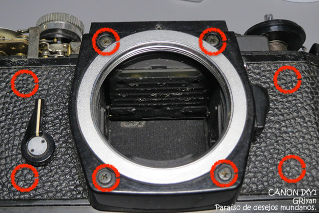 YASHICA FFT 巻き上げレバーがポッキリ折れてる超ジャンクカメラの分解