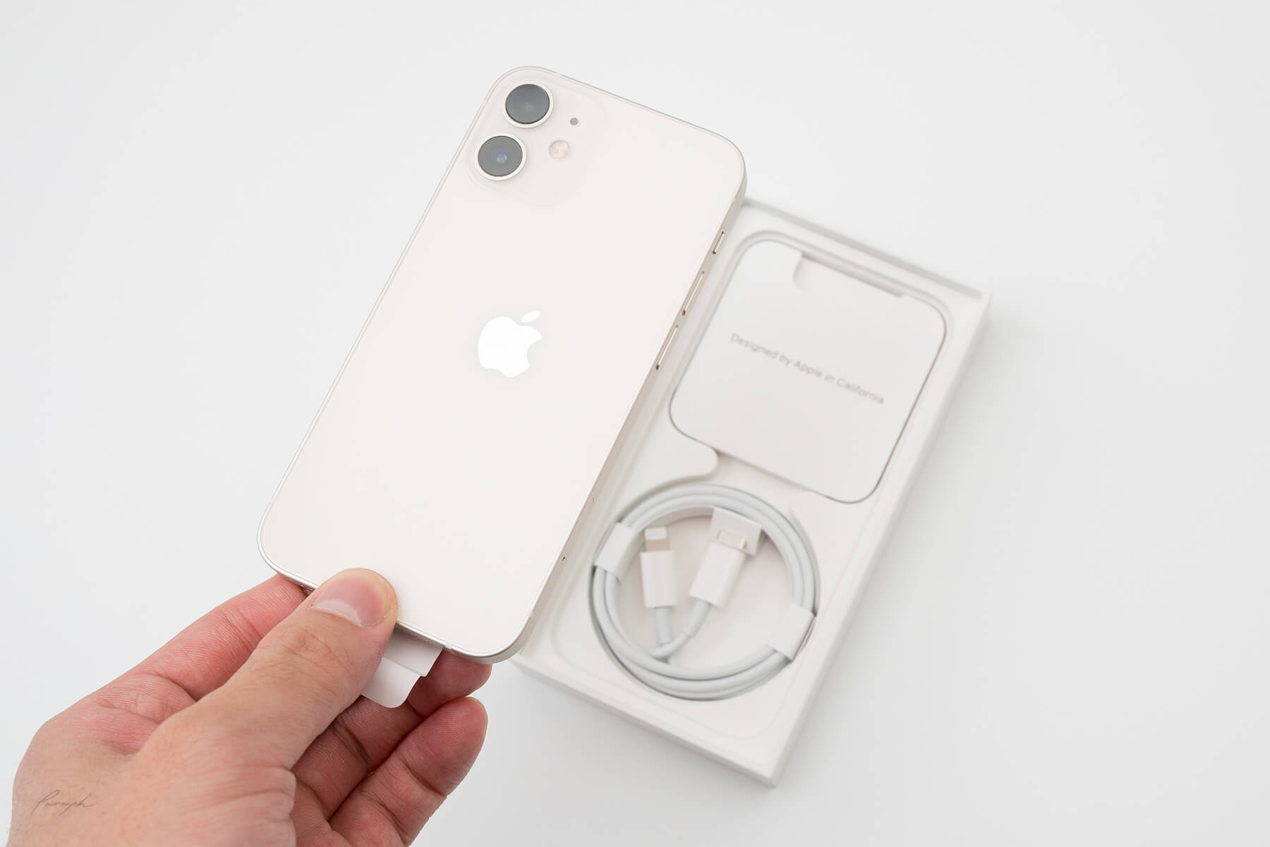 あの頃を思い出す。最高傑作のiPhone12 mini ホワイトを開封レビュー