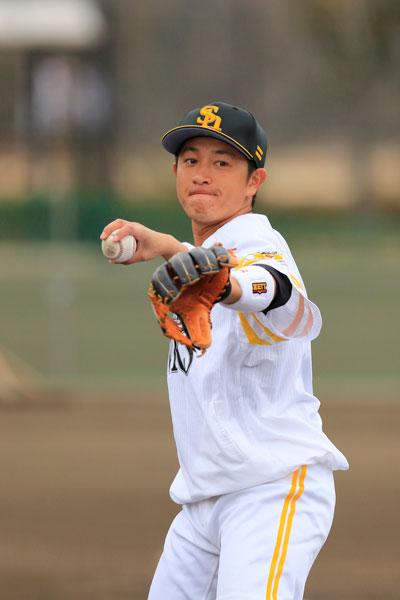 川島慶三選手！ スタイル抜群！実は、移動のスーツ姿も更にかっこいい