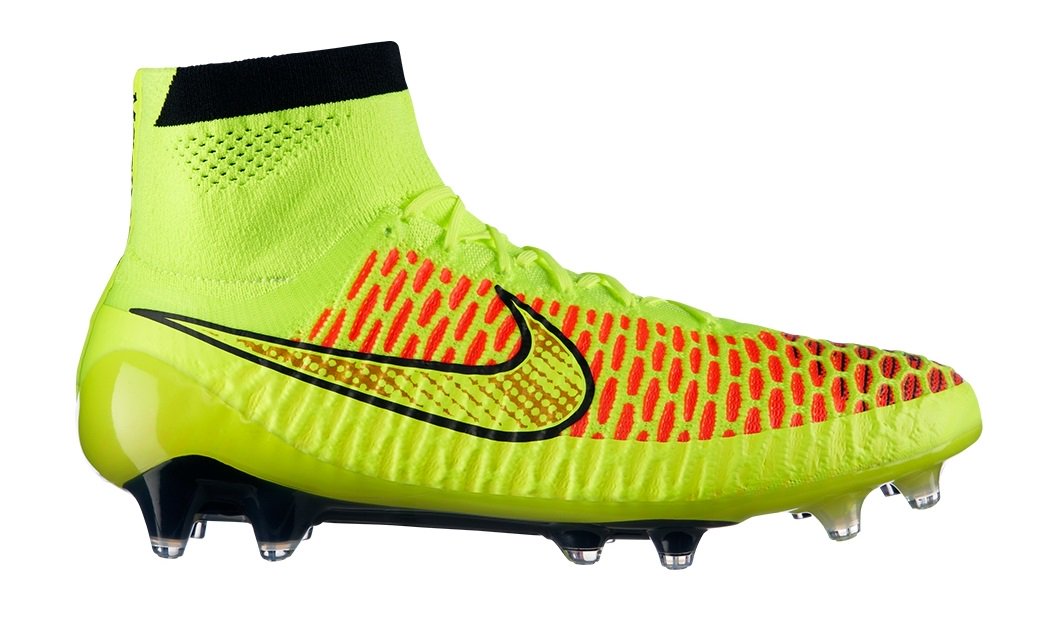 ナイキ サッカースパイク 初代『マジスタ オブラ FG』 ＆ 2代目