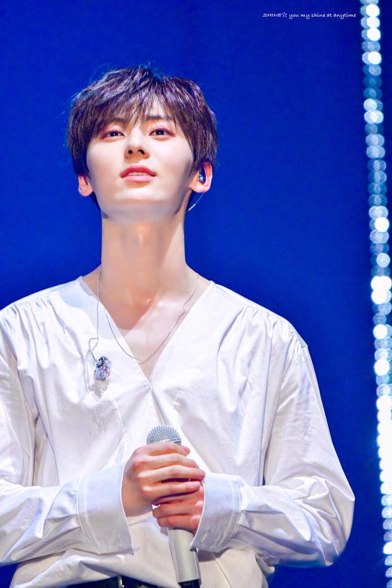 2019NU'EST CONCERT Segno IN Seoul 💗💗 Let's smile the whole day