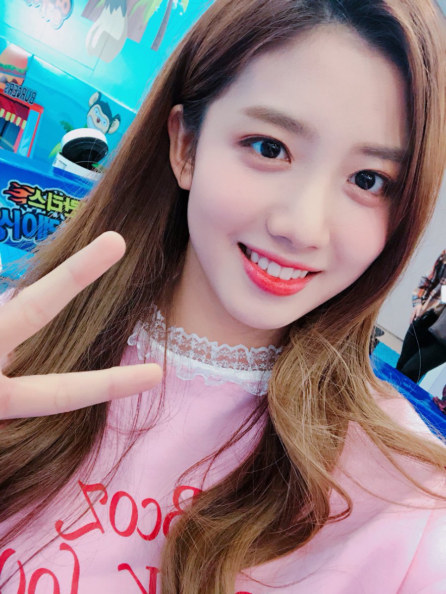 BONUS STAGE 4] #YUJU Cherry Bullet - Behind the scenes _ NEXT