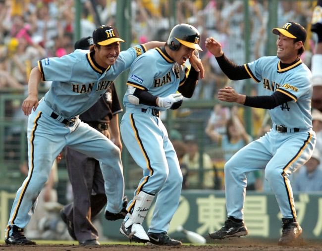 阪神 2006 交流戦ホーム用復刻版ユニフォーム（1979年〜1983年ビジター