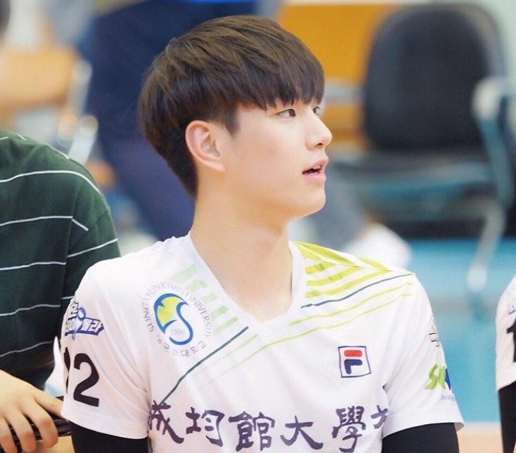 韓国で学生？バレーボール選手のイムソンジン君がかっこよすぎません