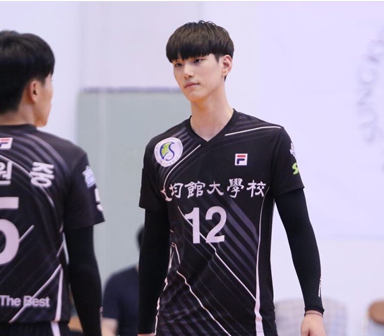 韓国で学生？バレーボール選手のイムソンジン君がかっこよすぎません