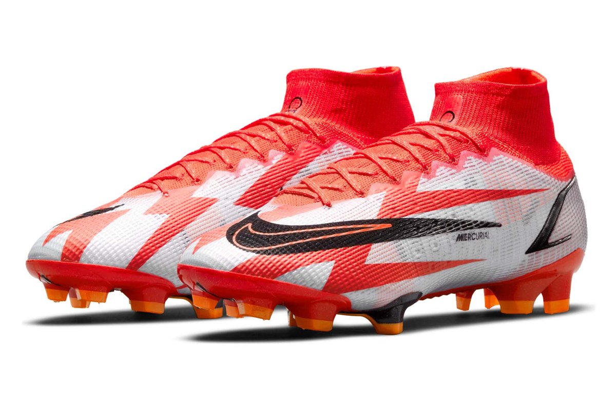 ナイキ サッカースパイク 『マーキュリアル スーパーフライ8 CR7』 C