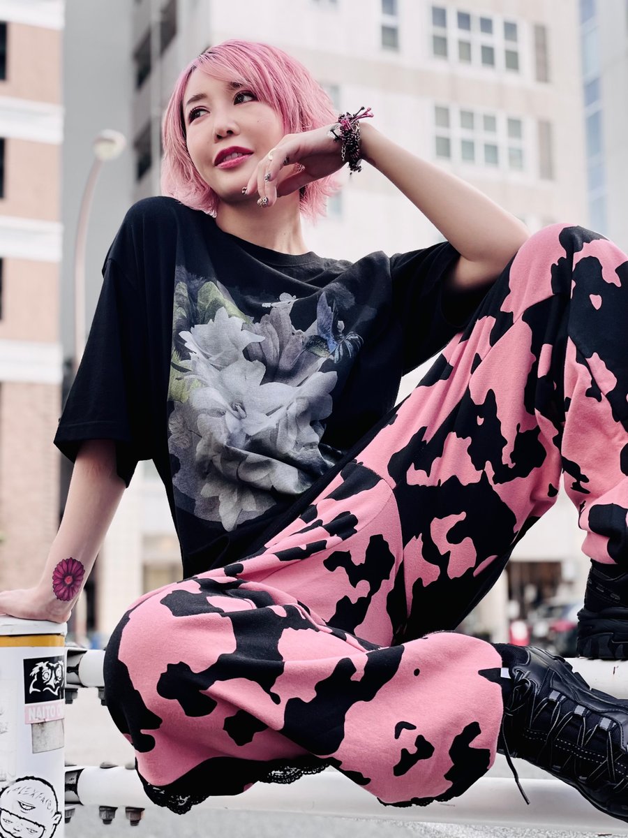 UNALLOYEDさんとコラボで、ずっと欲しかった理想のピンク迷彩パンツを