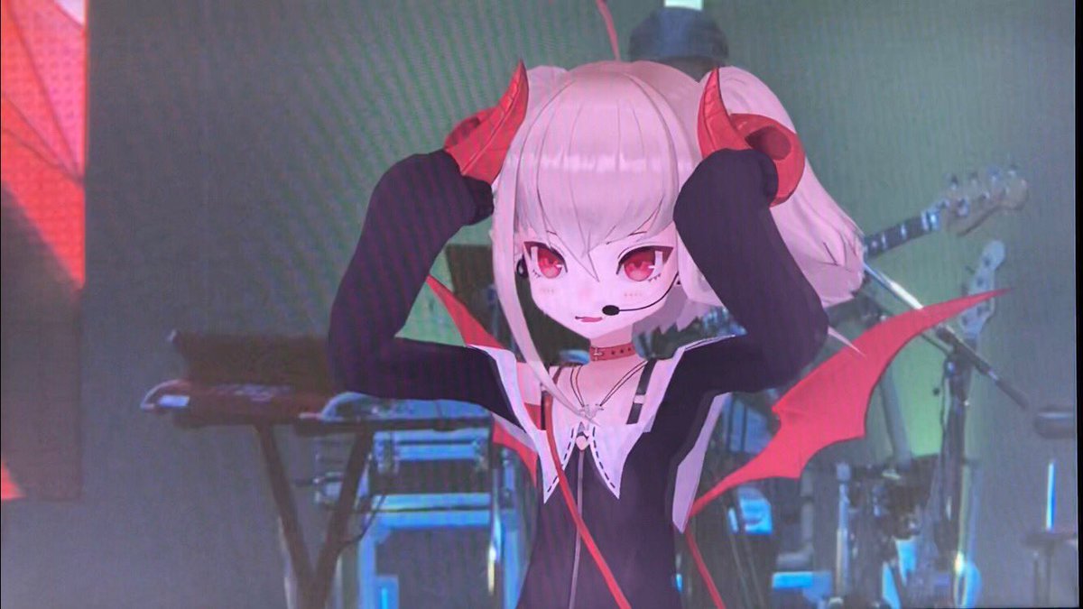 ライブで興奮してたら魔力が暴走して今日は角ありっ！！！！！ レ