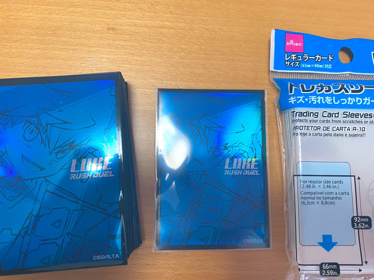 100均のダイソーさんでとんでもないスリーブを発見してしまった