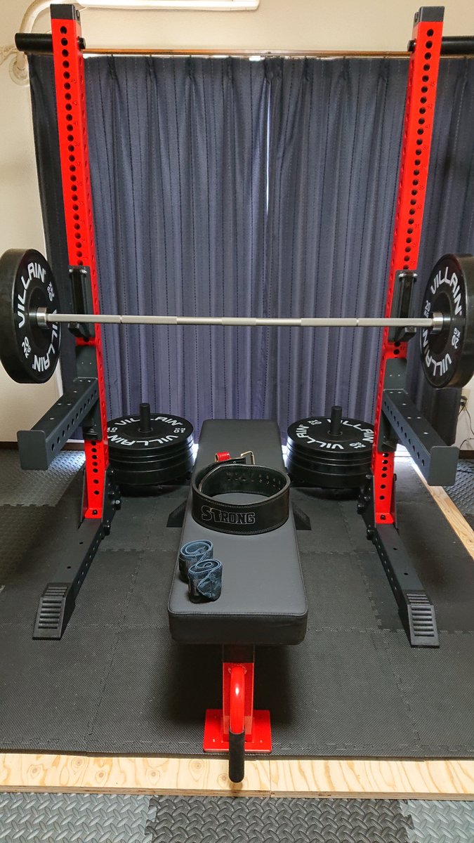 お客様より当店にてご購入いただきましたMBCスクワットスタンド180cmの