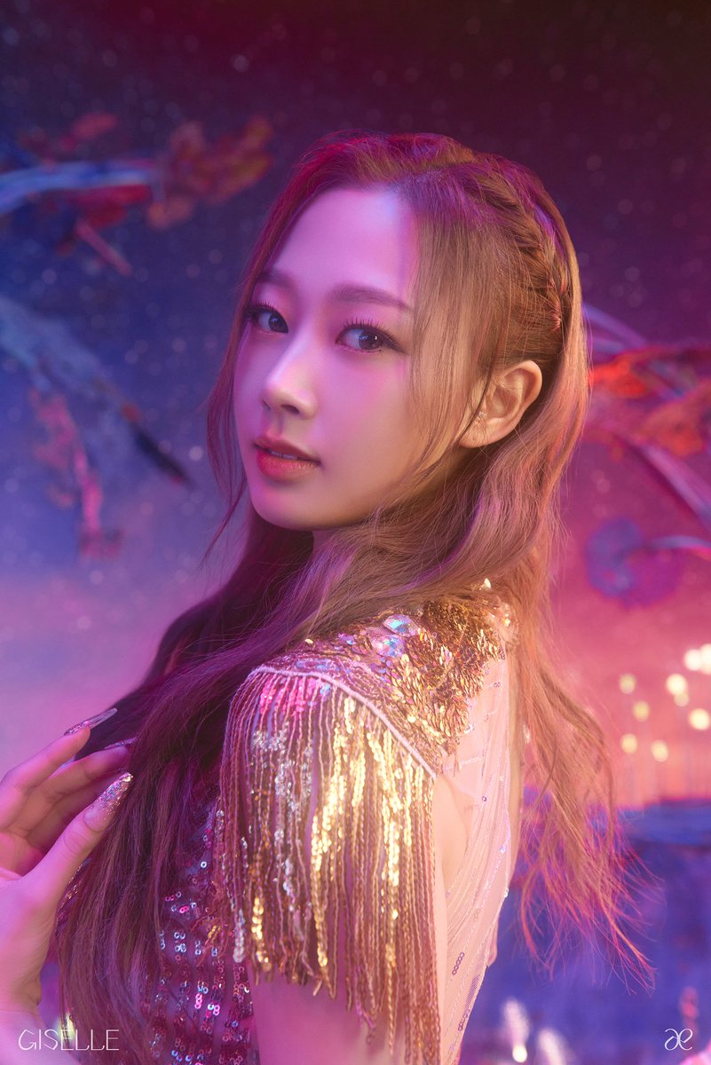 GISELLE, the fourth member of SM Entertainment's new girl group