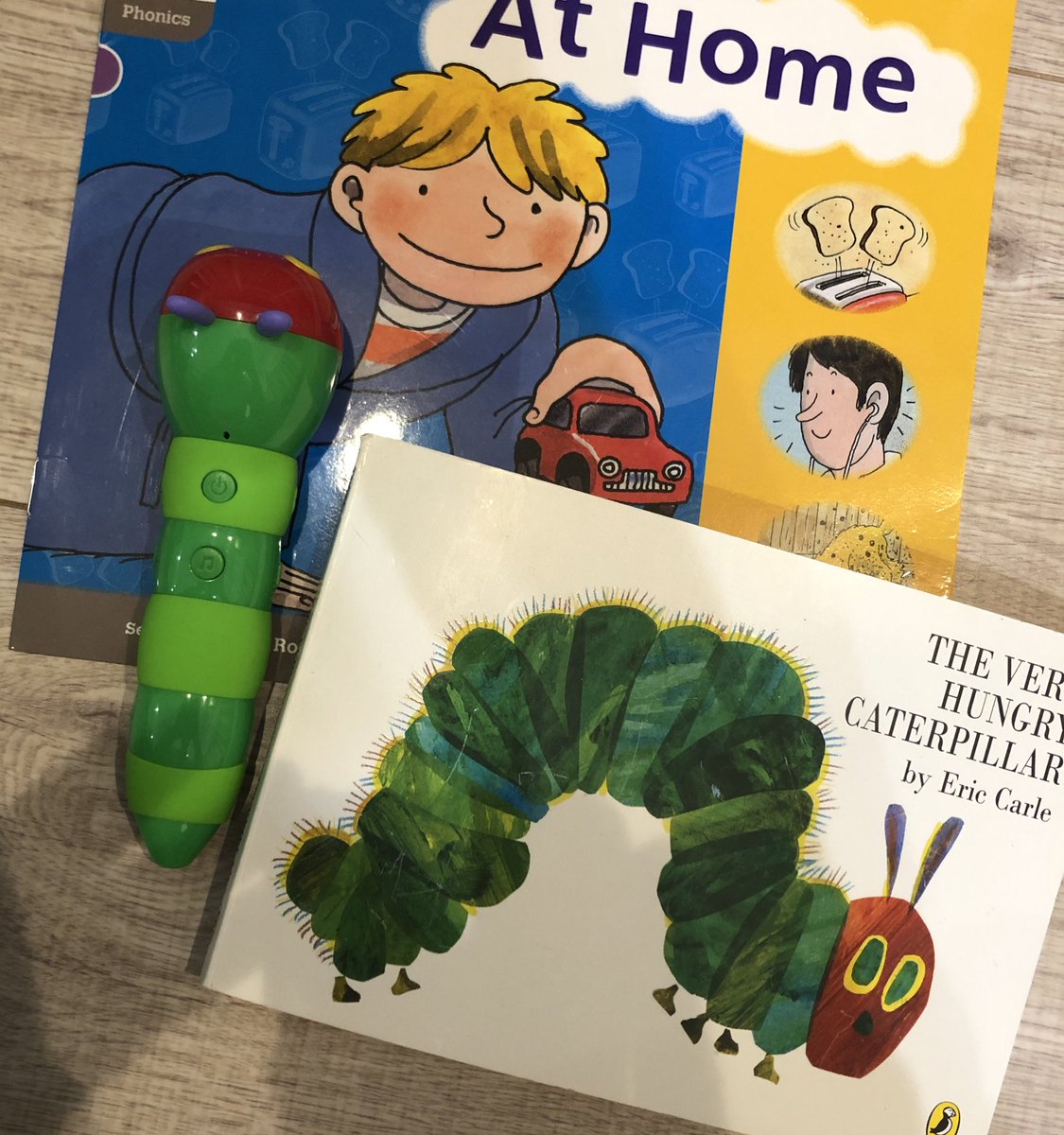 前も言ったけど、音声ペン調べまくったワイのおススメははらぺこ青虫の