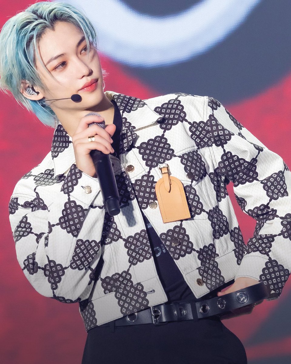 韓国のボーイズグループ@Stray_Kidsのフィリックスが、｢Stray Kids 5