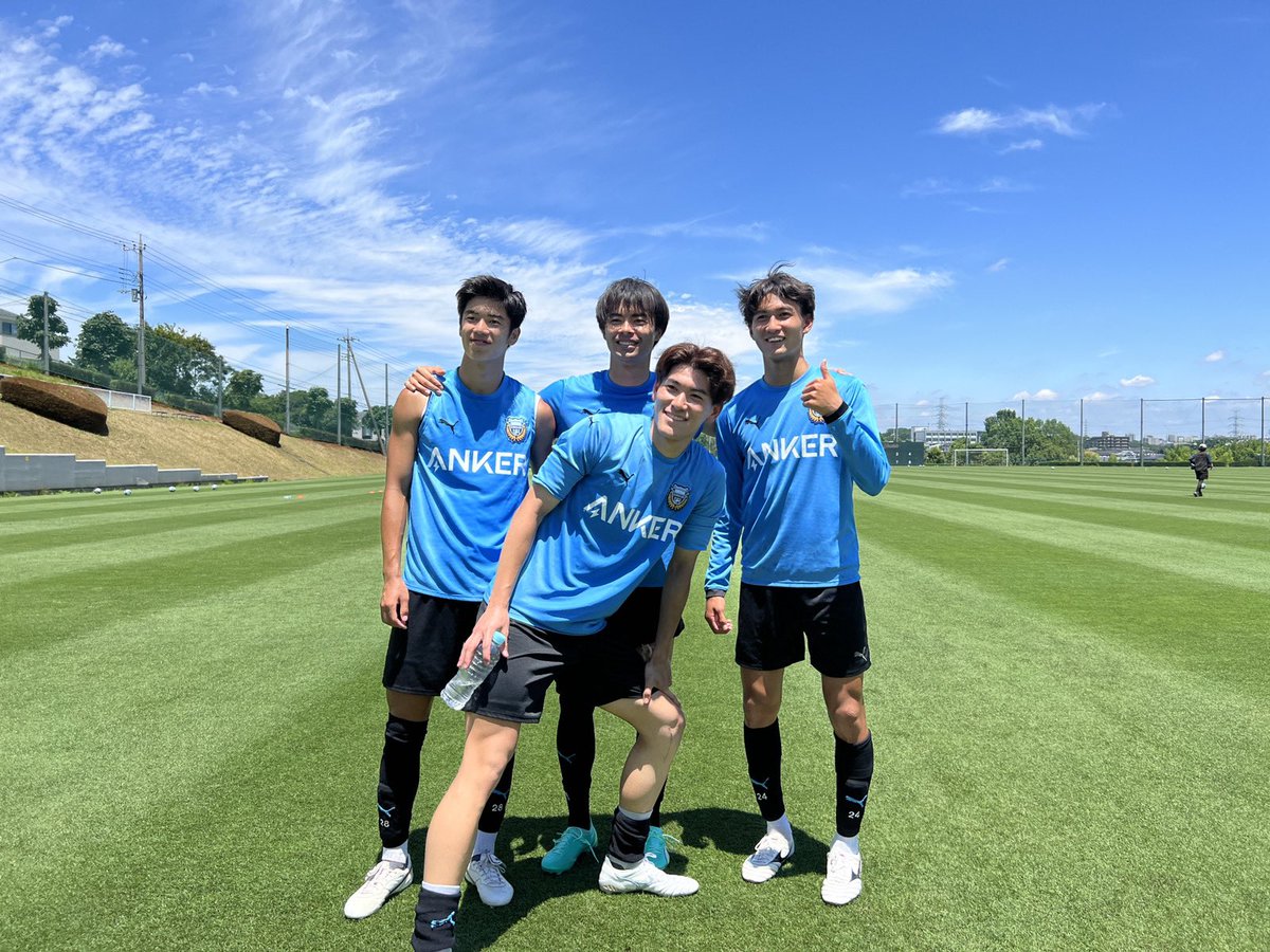 ついに。 #謎の練習生 ＼ 皆さんお待ちかねの #謎の練習生 こと #三笘