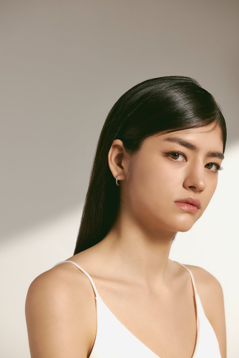 JEONGHAN 🔗 EARRINGS from JEONGHAN SEVENTEEN 8th Anniversary Merch