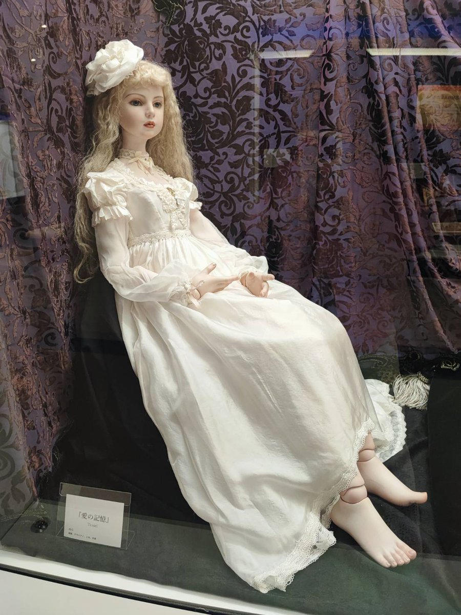 ✨6/1日より展示入れ替えのお知らせ✨ 現代人形作家、恋月姫さんの常設