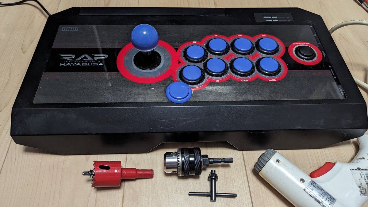 スト6でドライブインパクトを親指で出すべくアケコン（RAP V HAYABUSA