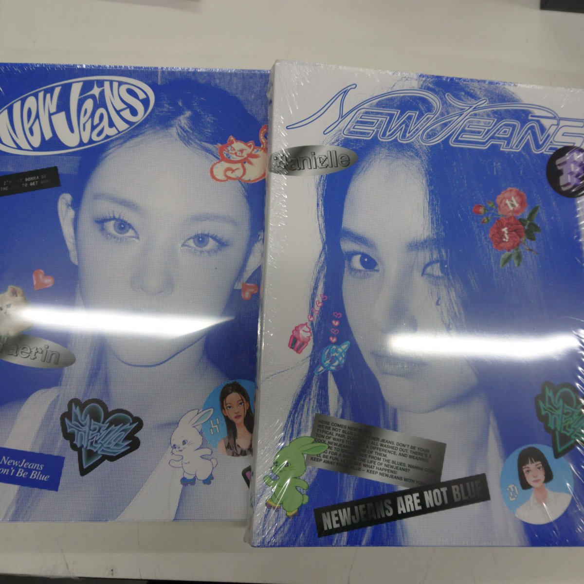 👖 #NewJeans NewJeans 1st EP 'New Jeans' Bluebook ダニエルとへリン