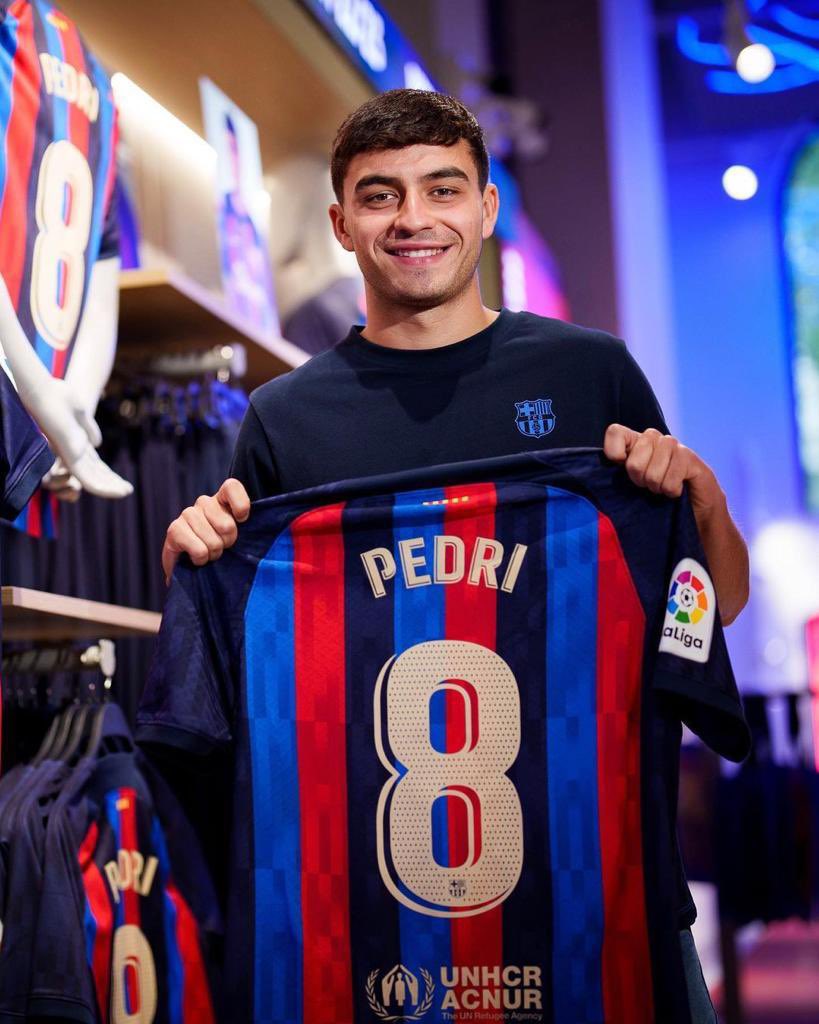 Pedri has taken over the number 8 shirt at Barcelona. A befitting
