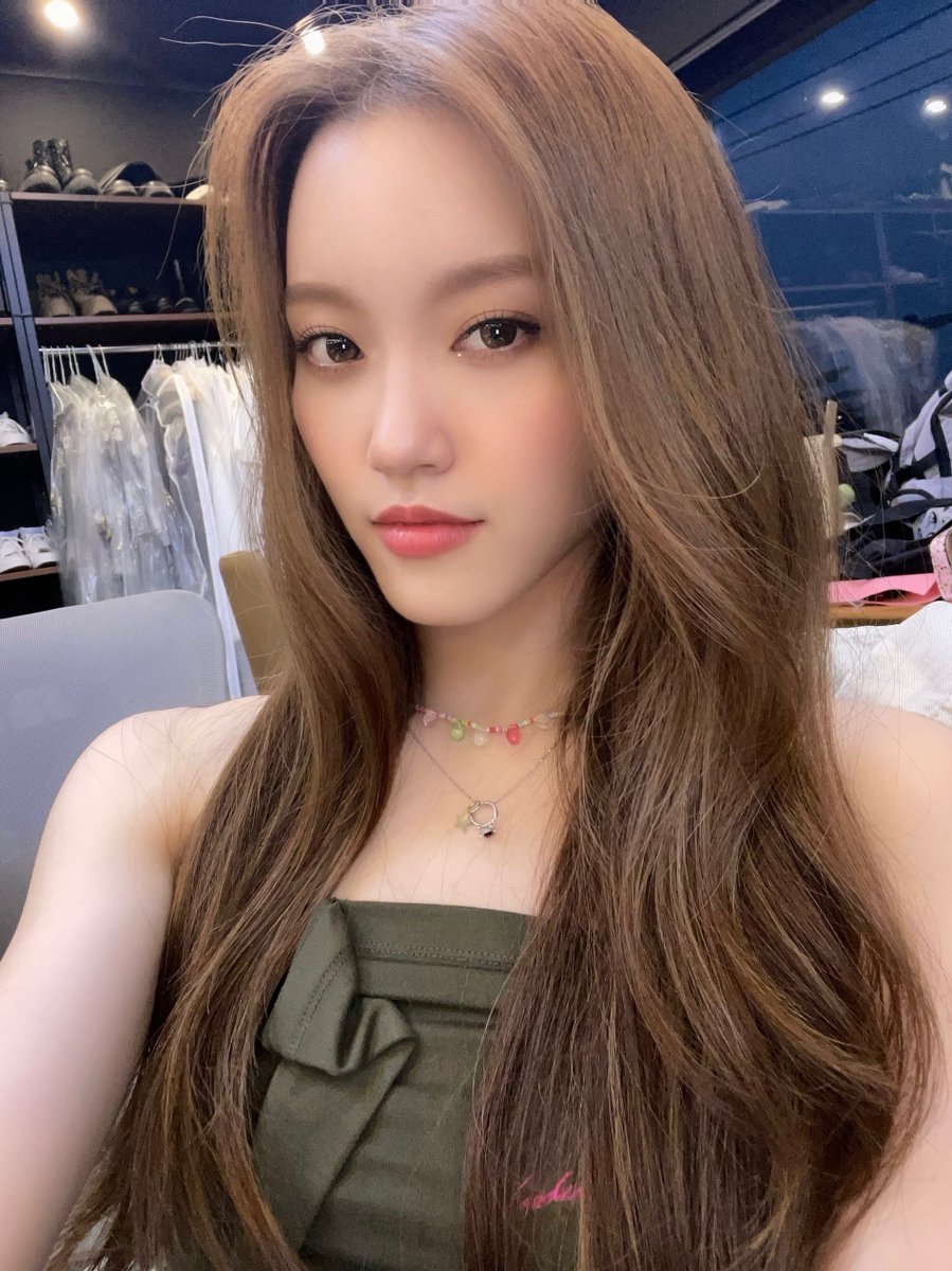 📷 #CHISA Hey ALPHAZ ~~~~ 🤍🐺🥹 What are u doing now?✨💖✨ #XG