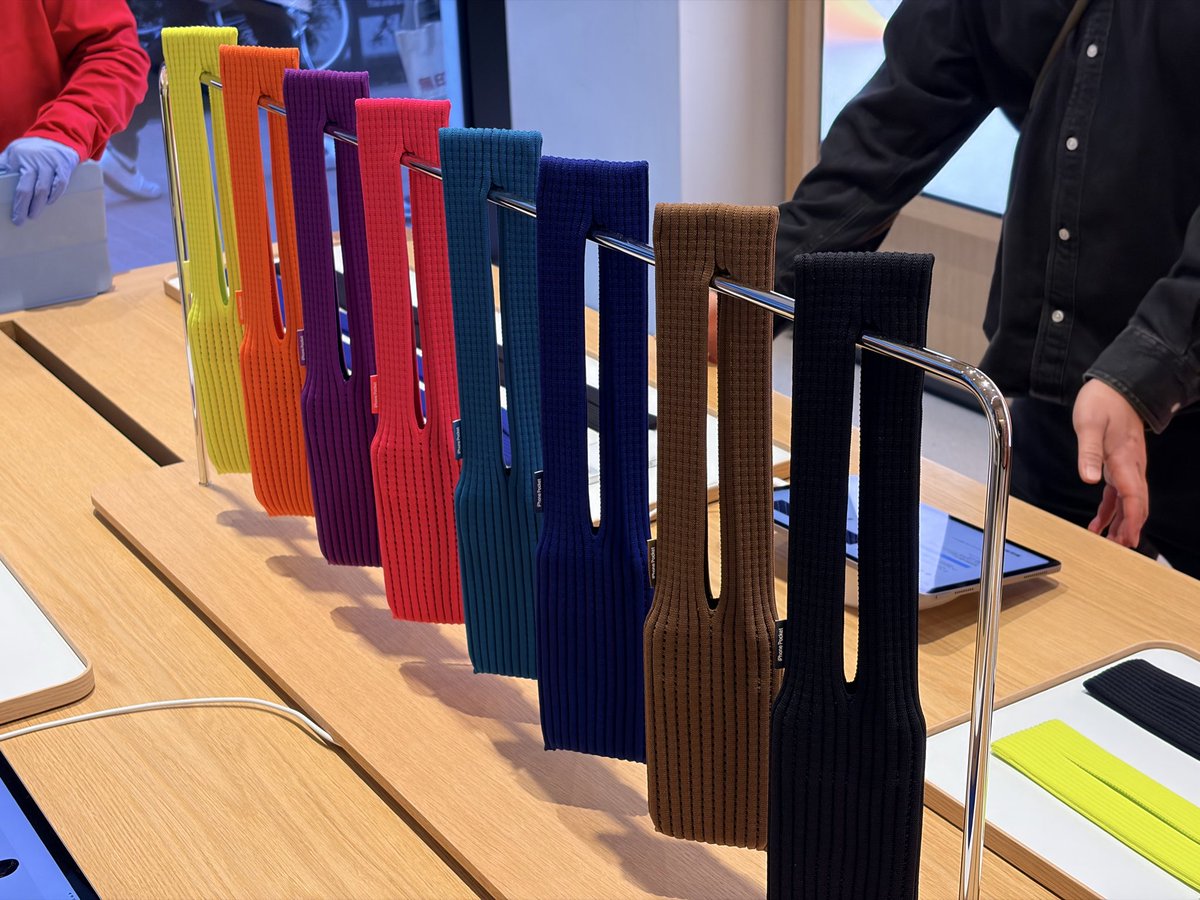 Apple 銀座でiPhone Pocket見てきた！！ クオリティー、めちゃくちゃ