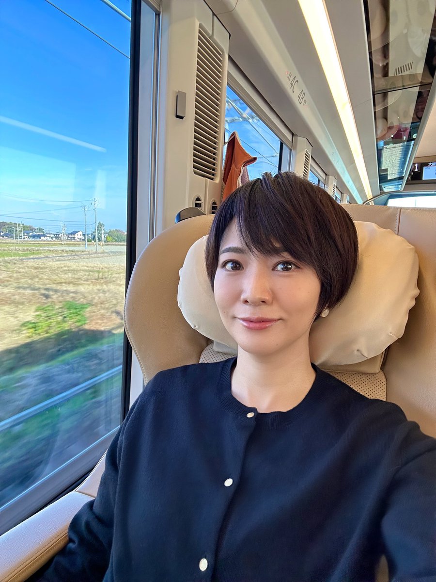 念願の #ひのとり 乗車しましたー！😆❤️‍🔥プレミアムシート座り心地