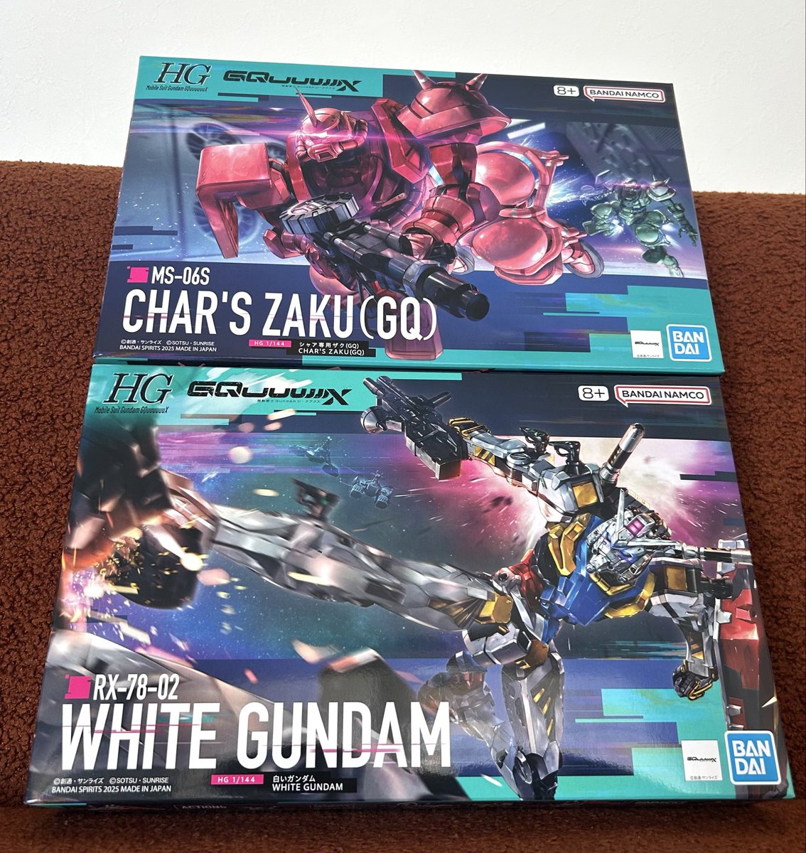 白いガンダムとシャアザク（GQ）今日買えましたぁぁぁぁぁりがとうーー