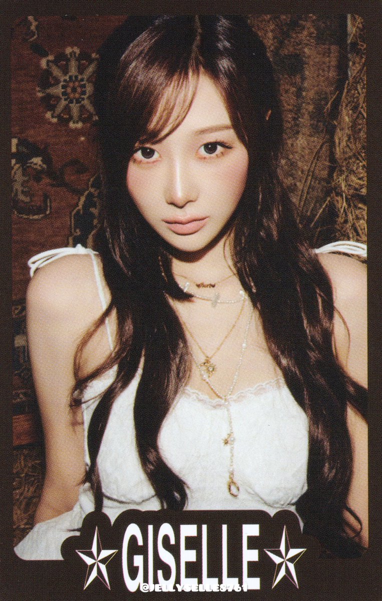 aespa [2026 Season's Greetings] PLAYING CARD PHOTO PACK #지젤 #GISELLE