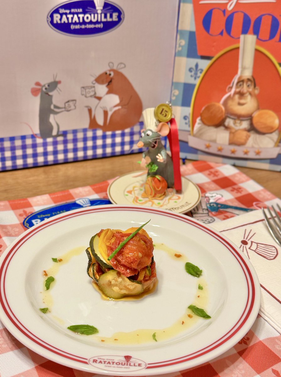 このお皿でラタトゥイユを食べられるのが幸せ過ぎて…🥹💕 こういう