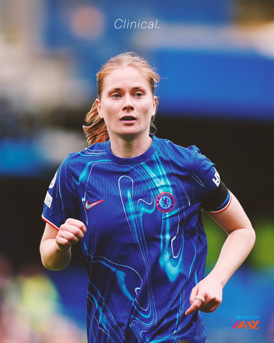 Ice cold ❄️ Chelsea's Sjoeke Nüsken stepped up, slotted home