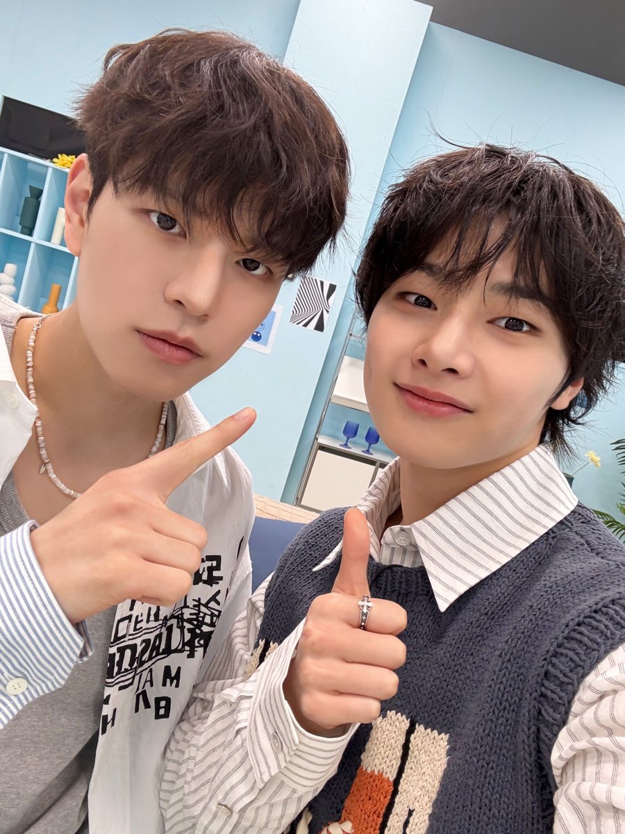 SKZ-BEHIND📸] 今日の2 Kids Room主人公は🐶スンミン&アイエン🦊! 友達