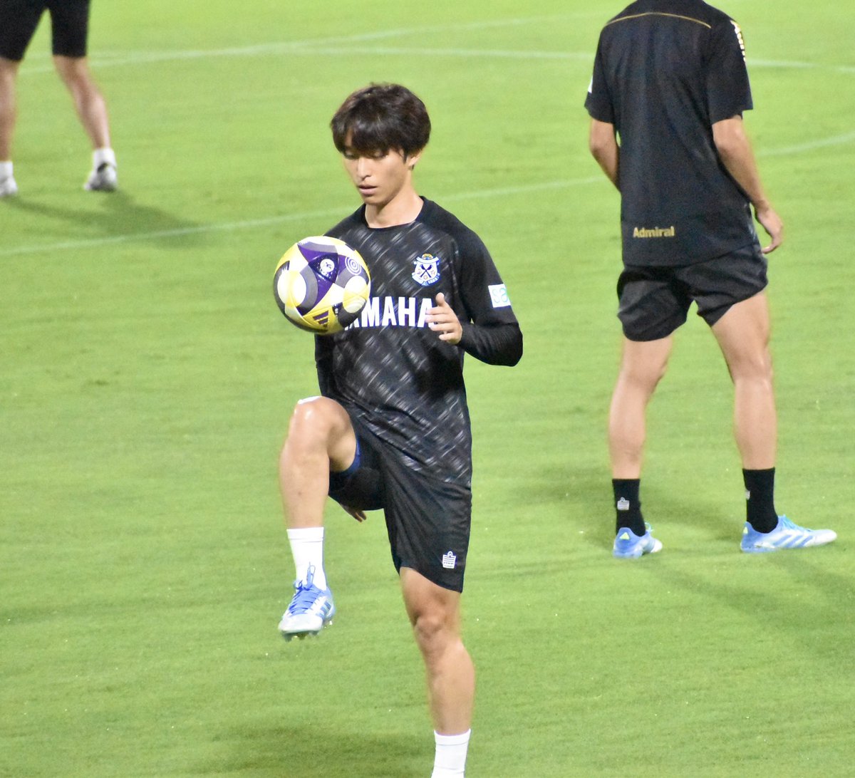 ジュビロ磐田 練習着 上下 Lサイズ ジュビロ磐田 練習着 上下 Lサイズ