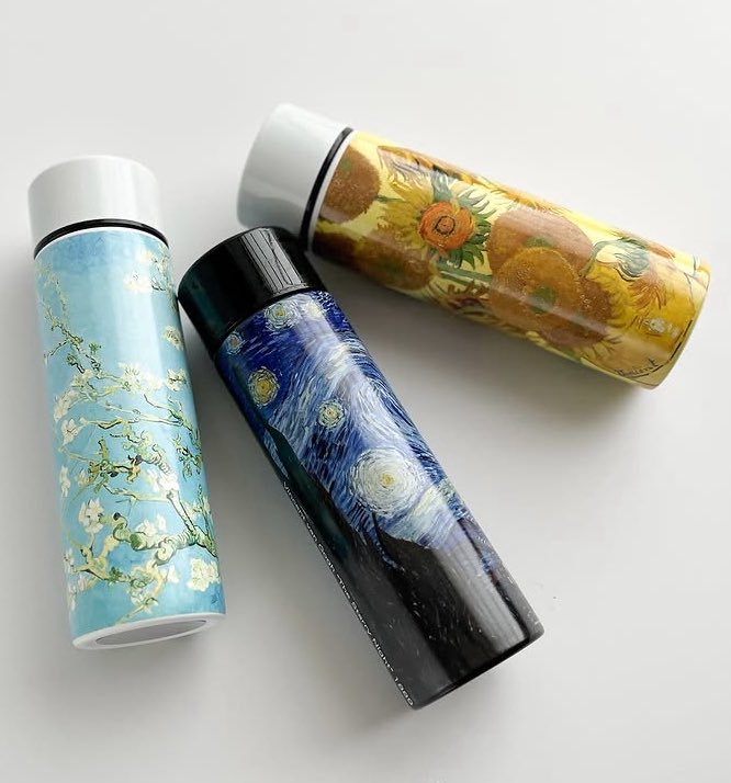 ゴッホの代表作がデザインされた、携帯に便利なポケットサイズの