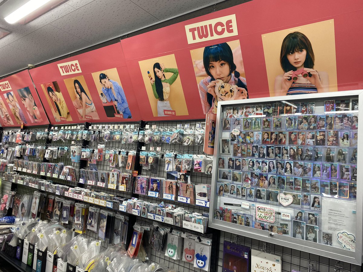 K-POP館オープンしました🎍🌞 本日はヨジャグルコーナー👩🏻‍🦰💓 K