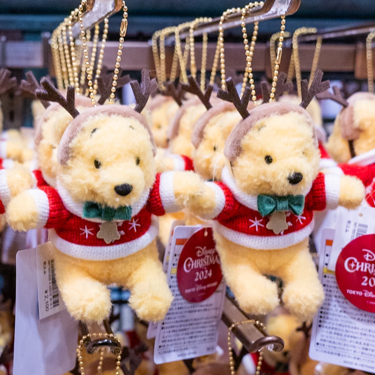 トナカイ風コスチュームのくまのプーさん！東京ディズニーリゾート