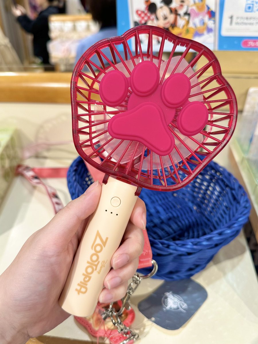 ズートピアのハンディファン、バッテリーの充電時間と持続時間が大して