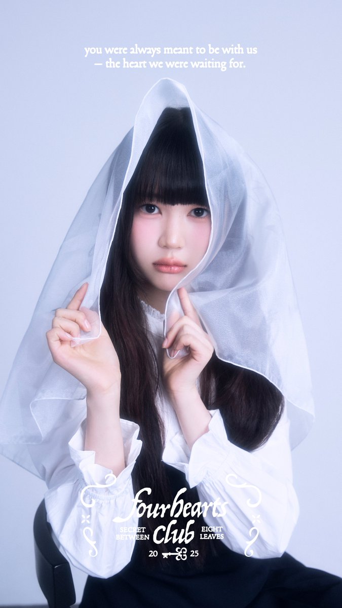 Hearts2Hearts Official Merchandise 'FOUR HEARTS CLUB' SECRET