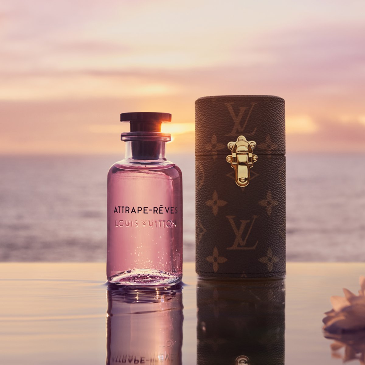 アイコニックなルイ・ヴィトンの｢アトラップ・レーヴ｣──ピオニーと