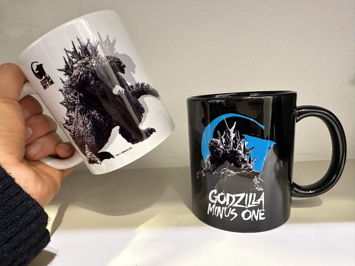 商品情報】 怪獣たちの迫力をそのままマグカップに✨ 只今販売中の