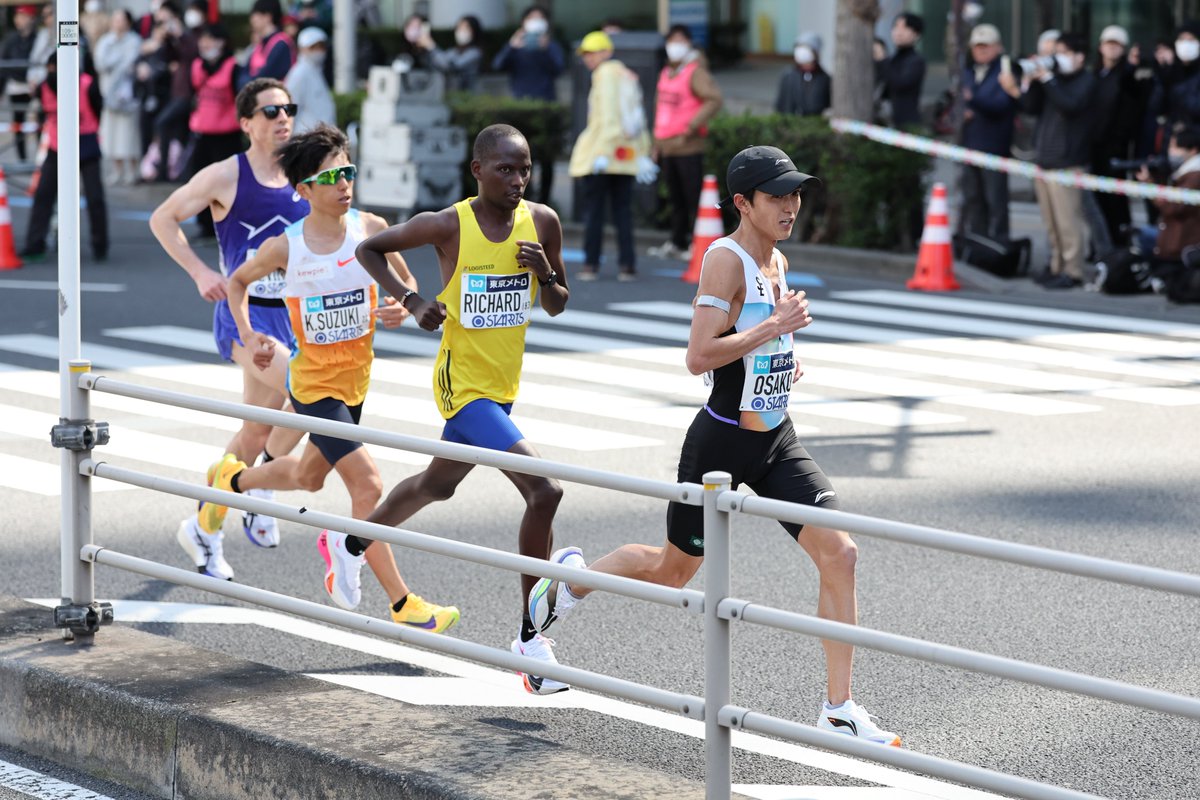 大迫傑選手の履いているシューズは、リーニン製(LI-NING)のFeidian 6