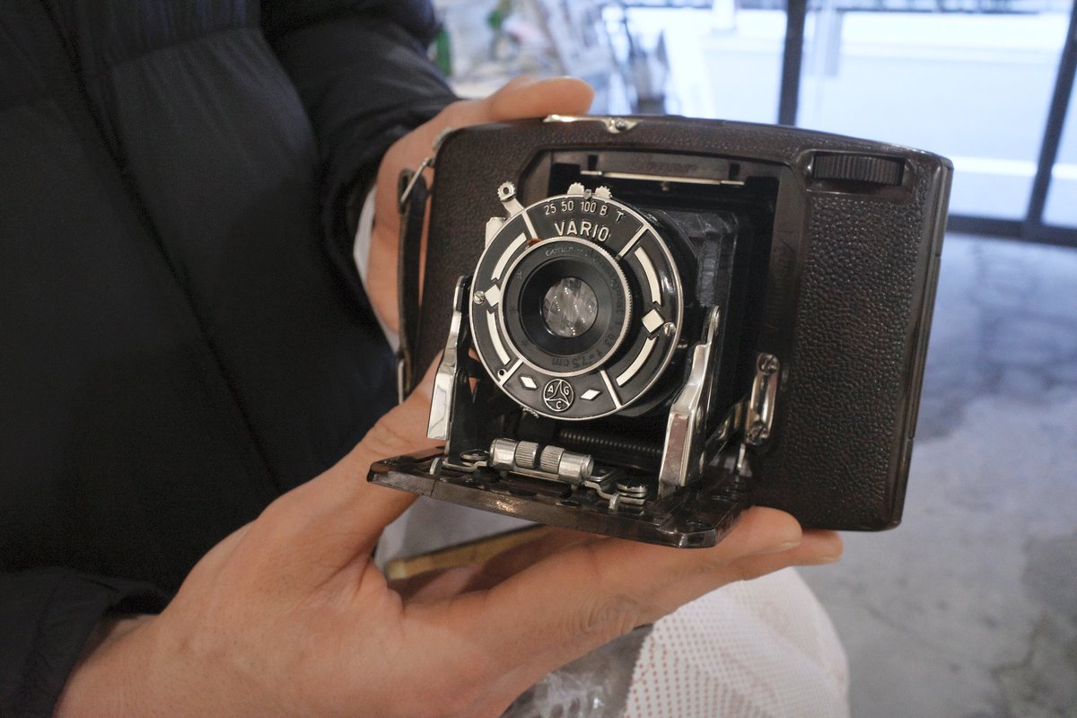本日の蛇腹コレクション 今日まで開催されていた中古カメラ市でお迎え