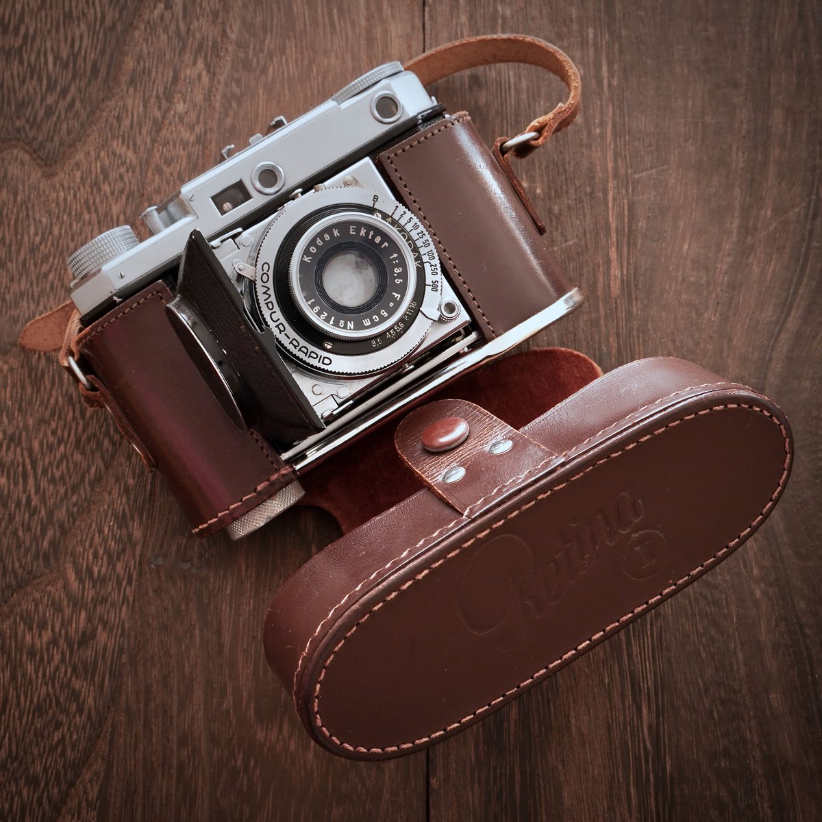 蛇腹カメラ写真展 絶賛開催中! 使ったカメラ=Kodak Retina Ⅱ typ142は