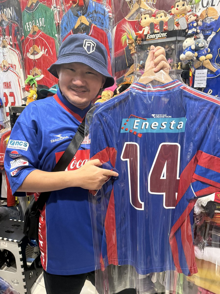 👕 バンコクの古着屋屋で1999年佐藤 由紀彦ユニフォーム発見🔥 買お