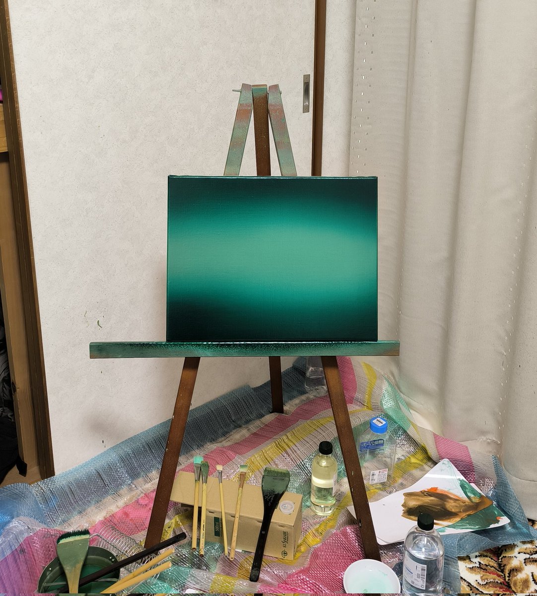 今日はここまで。写真だと全体的に青いけど実際はもっと色味豊か。